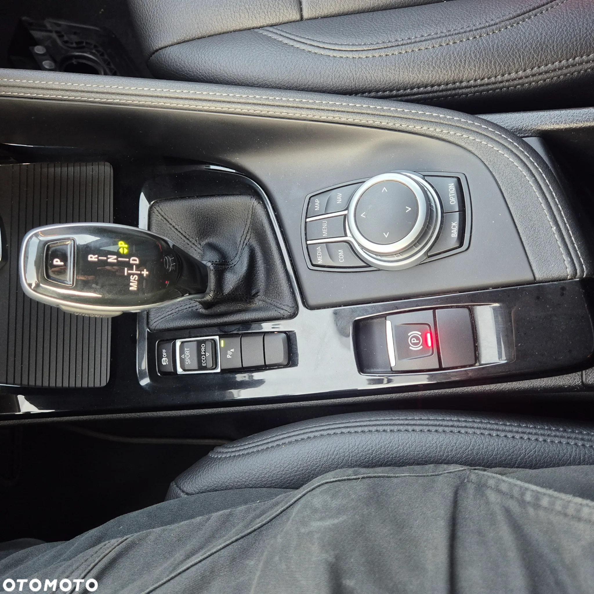 BMW X2 sDrive18i Advantage Plus - 8