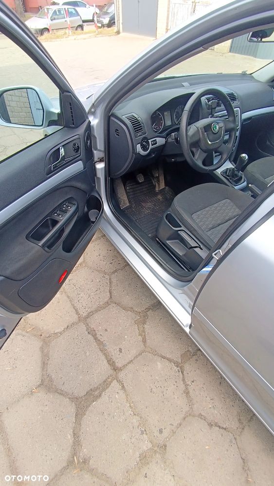 Skoda Octavia 1.4 TSI Ambiente - 11