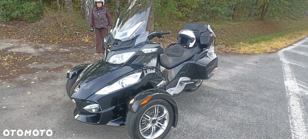Can-Am Spyder - 2