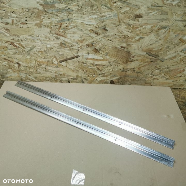 BMW E24 635CSI EUROPA LISTWA CHROM PROGÓW LEWA/PRAWA NR. 51471843751 OEM