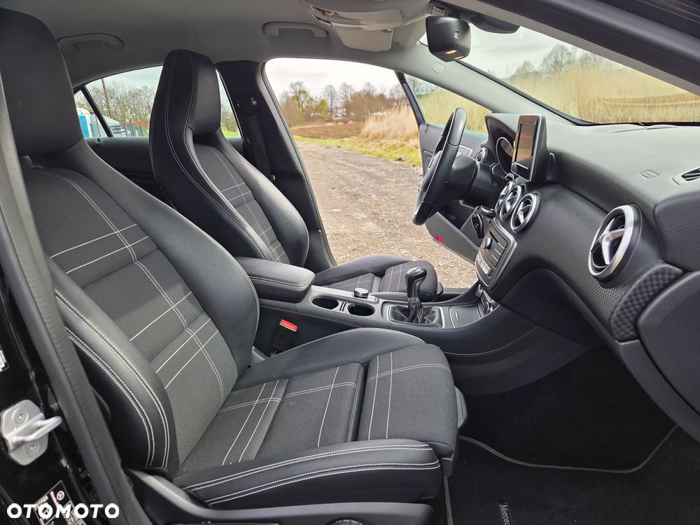 Mercedes-Benz Klasa A 200 Activity Edition - 13