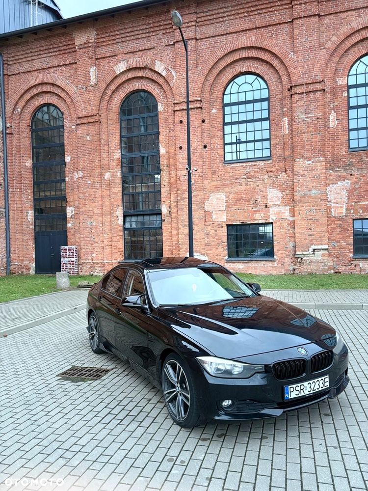 BMW Seria 3 328i xDrive Luxury Line - 3