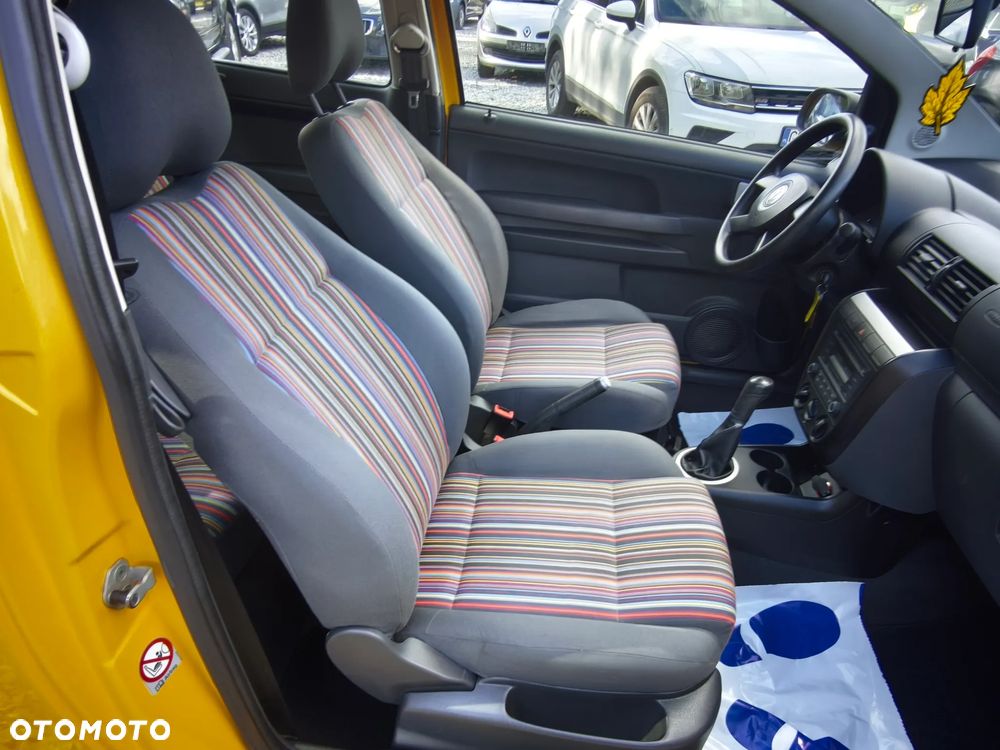 Volkswagen Fox - 18