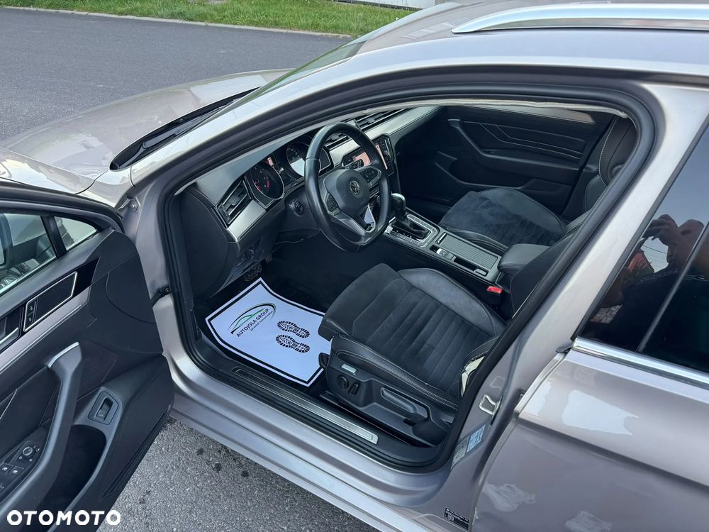 Volkswagen Passat 2.0 TSI Elegance DSG - 8