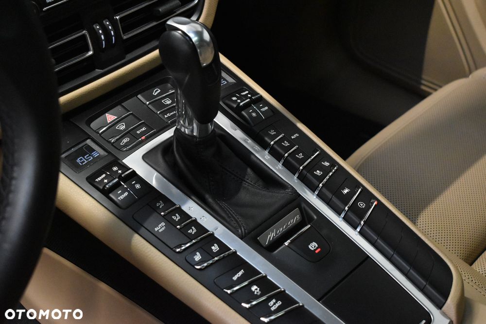 Porsche Macan Standard - 33