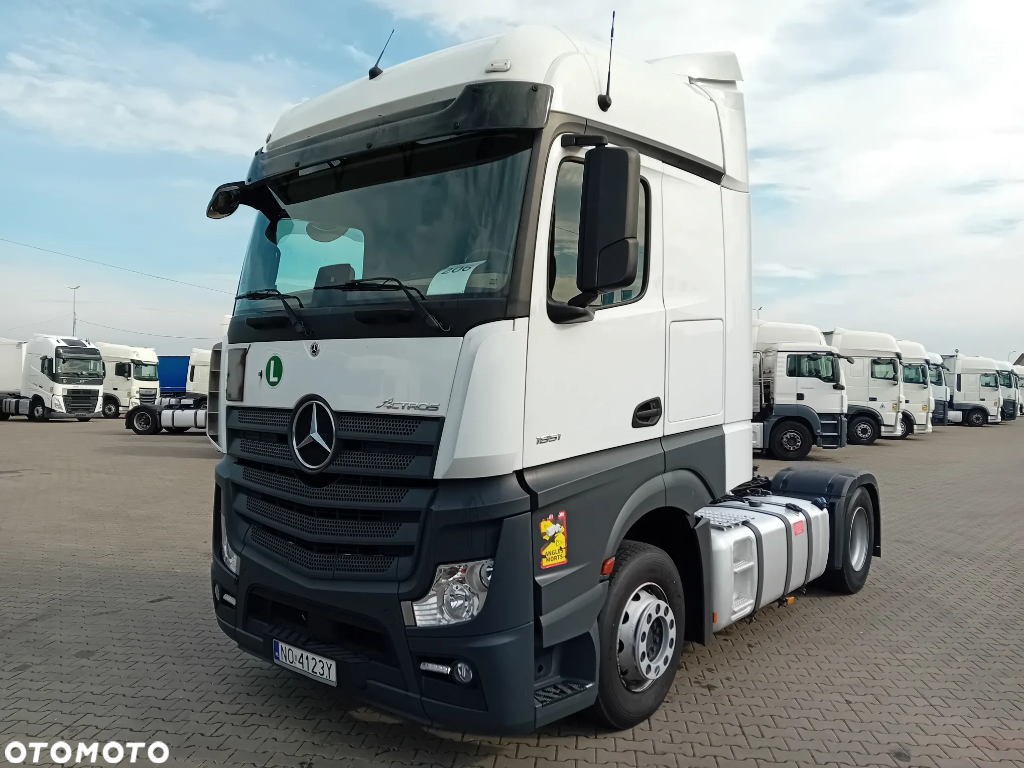 Mercedes-Benz ACTROS 5 1851 LS - 2