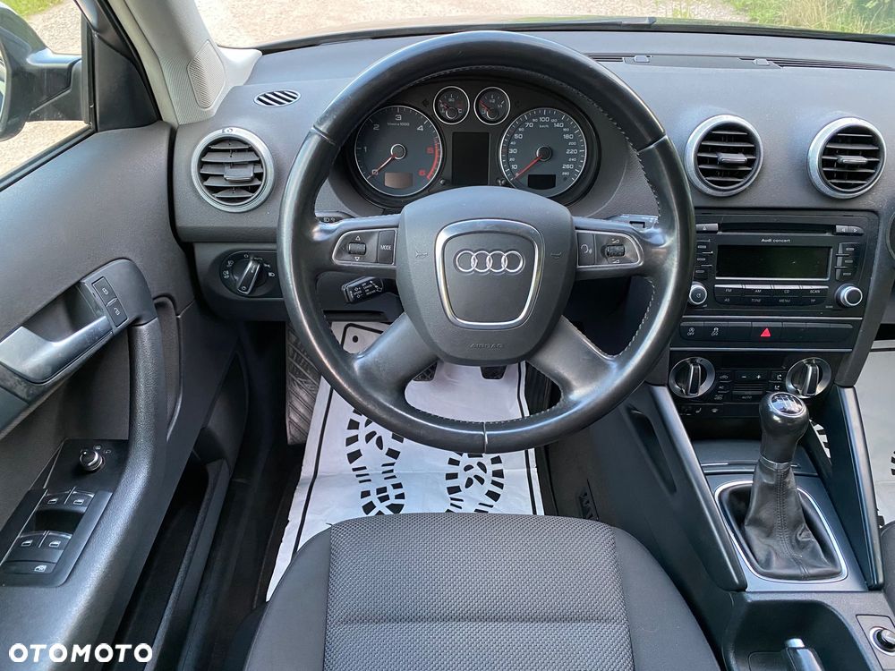 Audi A3 Sportback 2.0 TDI Ambiente - 13
