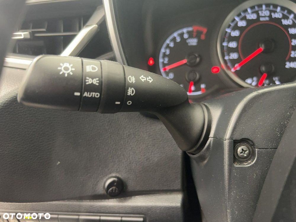 Toyota Corolla 1.5 Comfort - 24