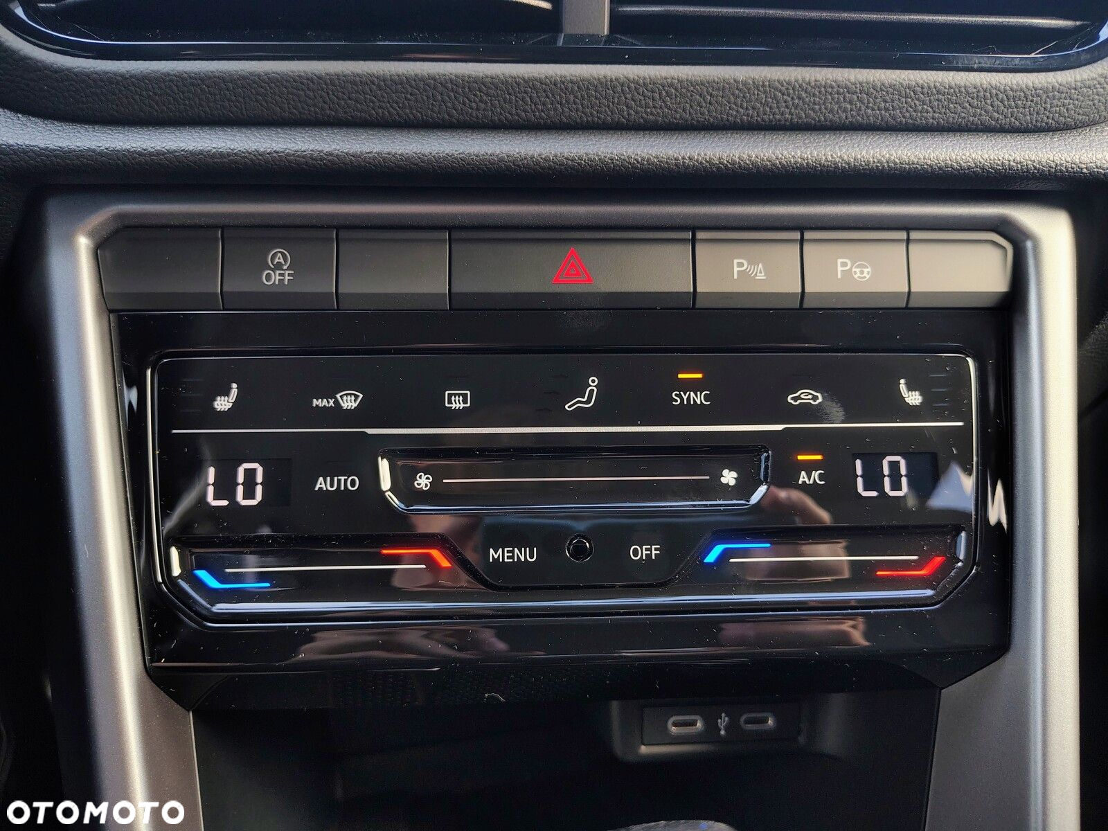 Volkswagen T-Roc - 17