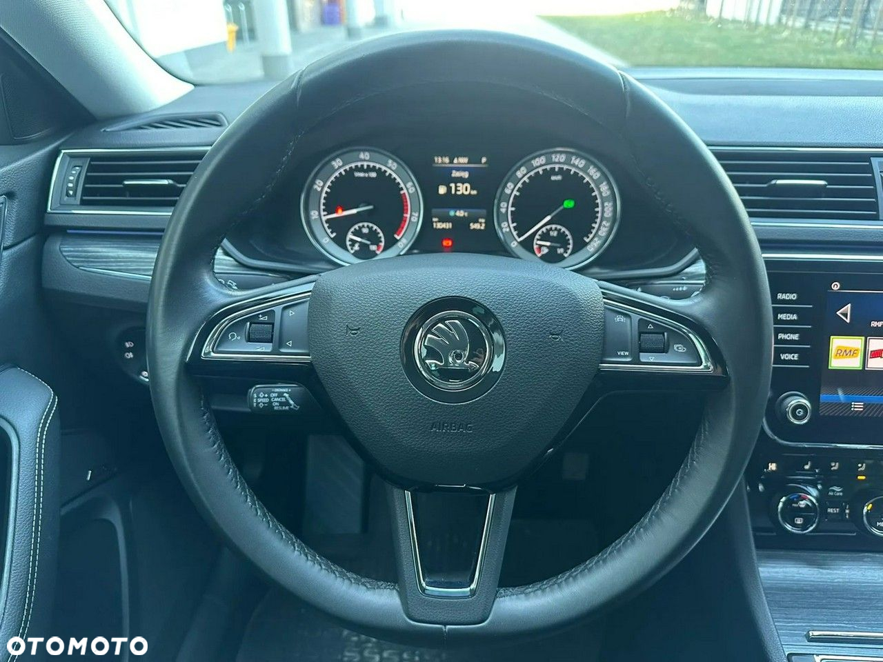 Skoda Superb 2.0 TSI Style DSG - 19