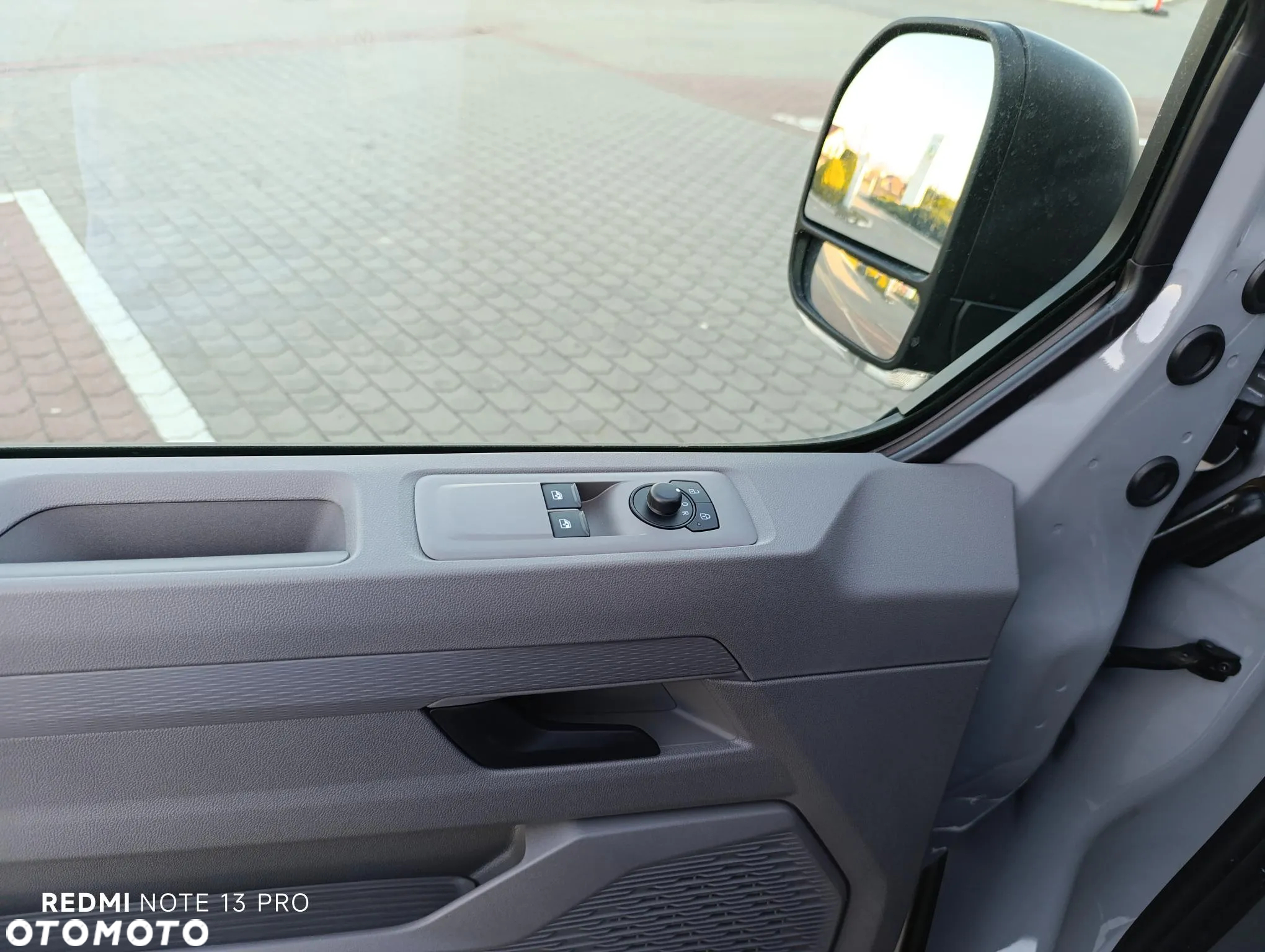 Volkswagen T7 - 12