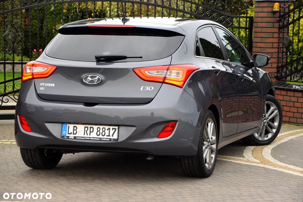 Hyundai i30 blue 1.6 GDI Passion - 12