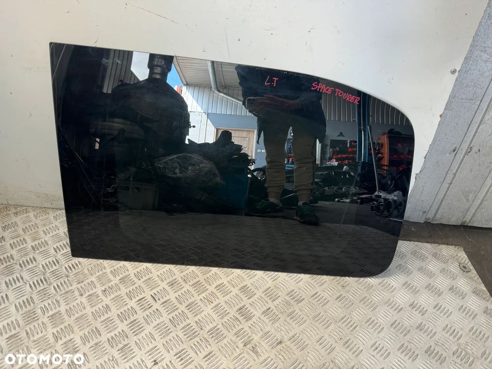 SZYBA LEWA BOCZNA KAROSERYJNA ŚRODKOWA CITROEN SPACETOURER - 1