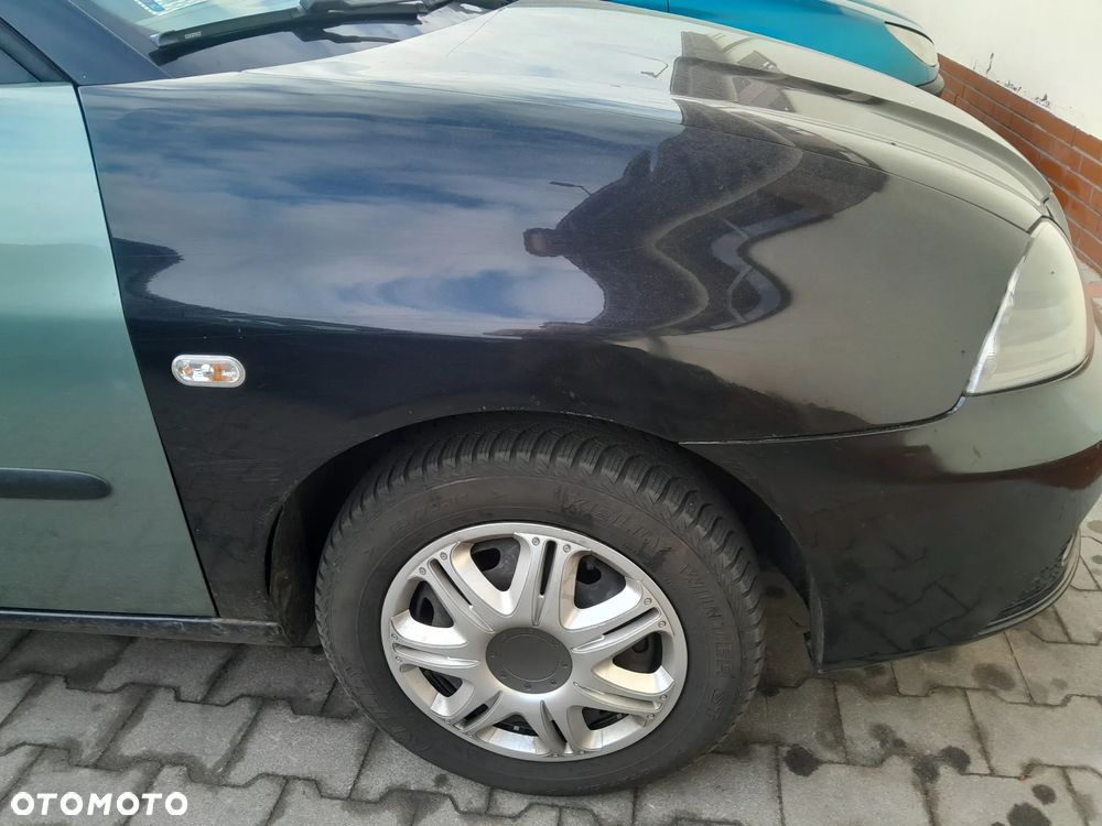 błotnik Seat Ibiza 3  LC9Z - 1