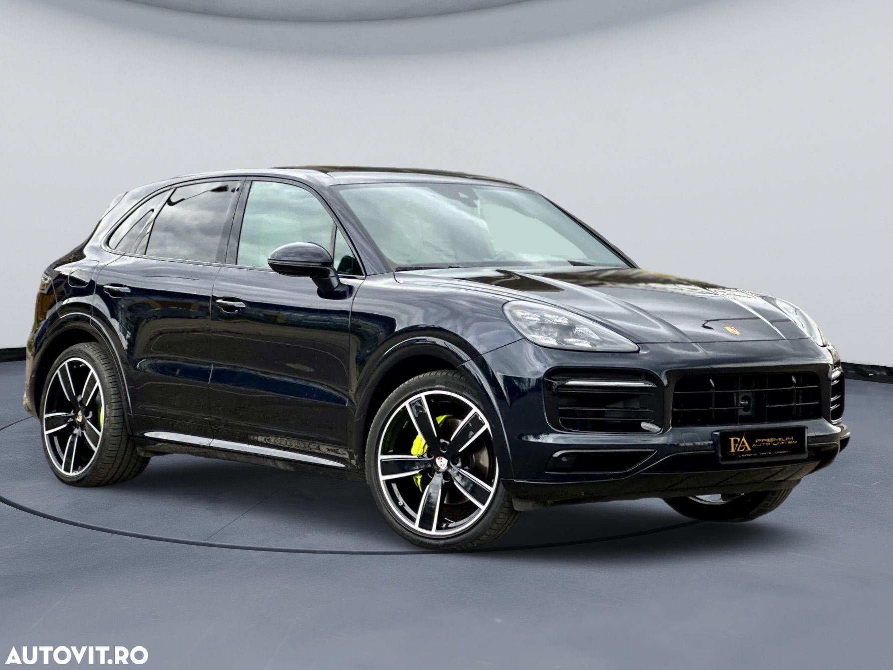Porsche Cayenne - 1