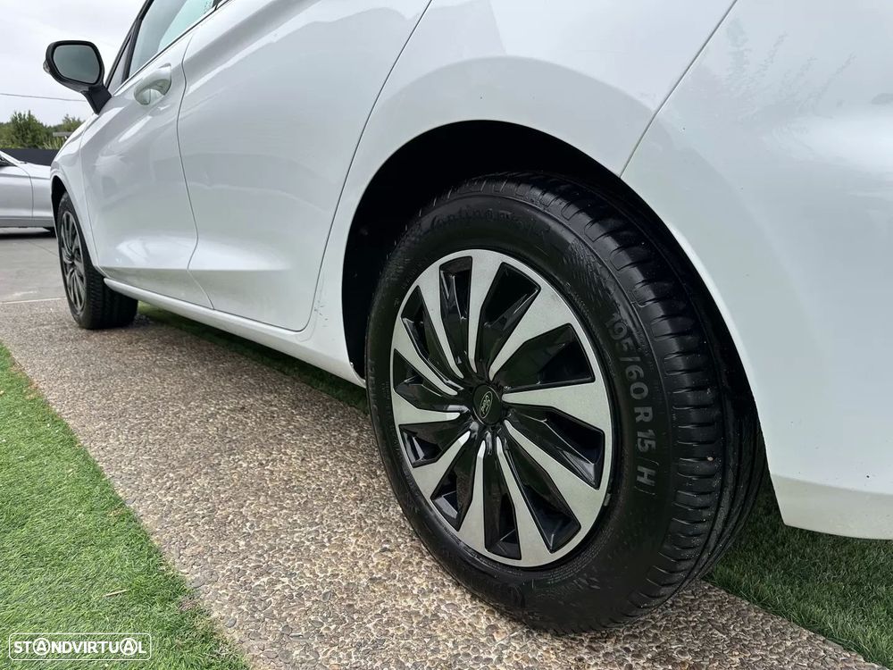 Ford Fiesta 1.0 EcoBoost Hybrid S&S TITANIUM - 19
