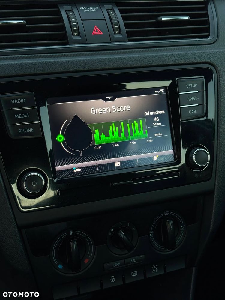 Skoda RAPID 1.0 TSI Active - 17