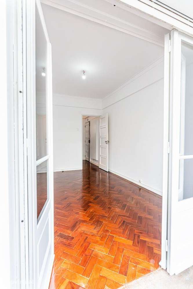 Apartamento T2 em Alvalade de 89,00 m2 - Grande imagem: 5/17