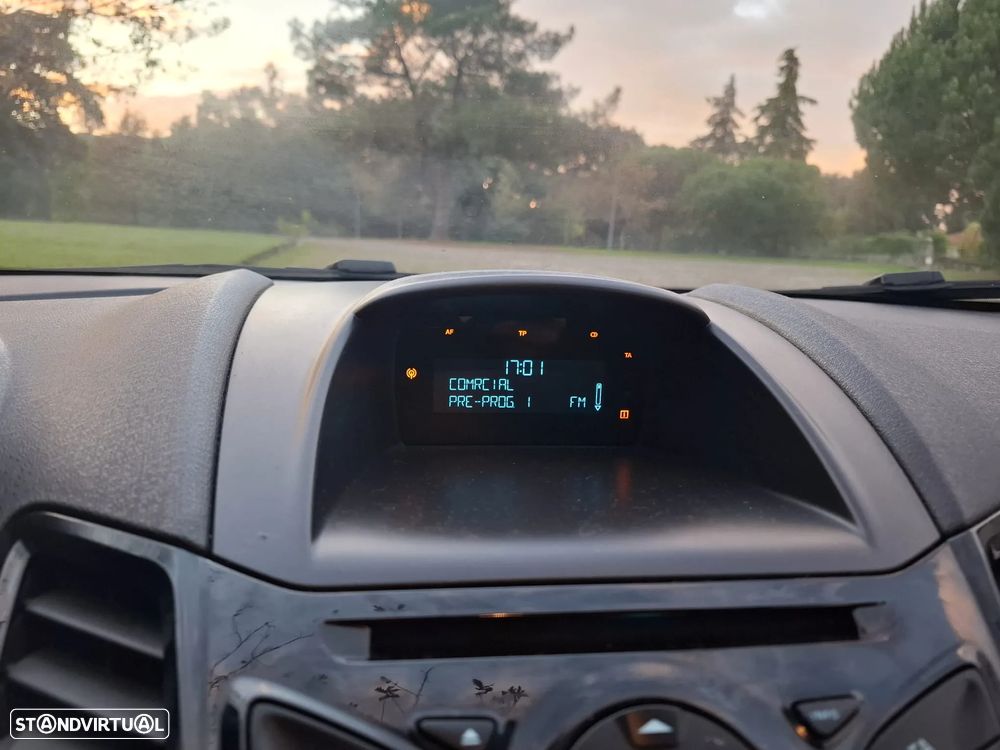 Ford Fiesta 1.0 Ti-VCT Titanium - 39