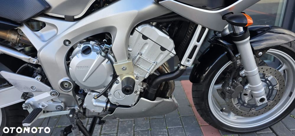 Yamaha FZ6 - 9