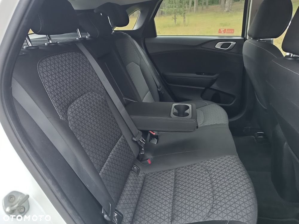 Kia Ceed 1.4 L Business Line - 16