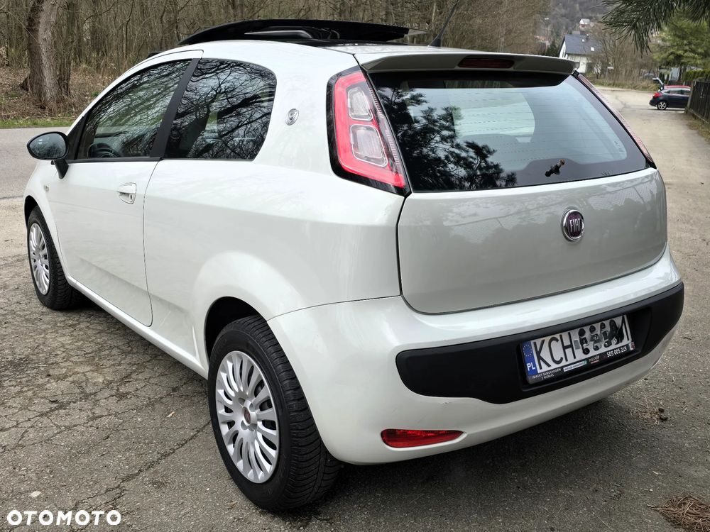 Fiat Punto Evo ver-1-4-16v-dynamic - 5