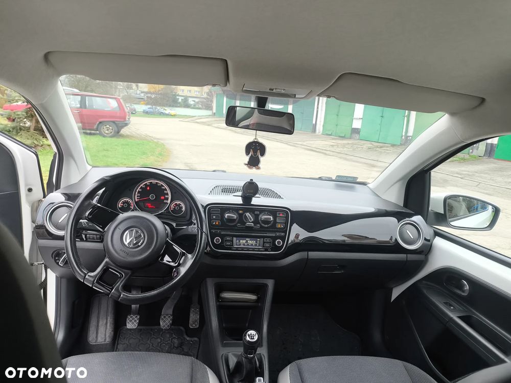 Volkswagen up! 1.0 high - 22