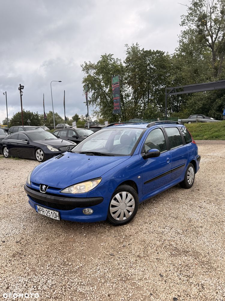 Peugeot 206 - 1