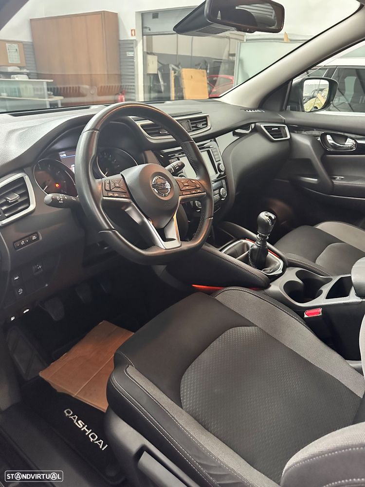 Nissan Qashqai 1.3 DIG-T N-Connecta - 4