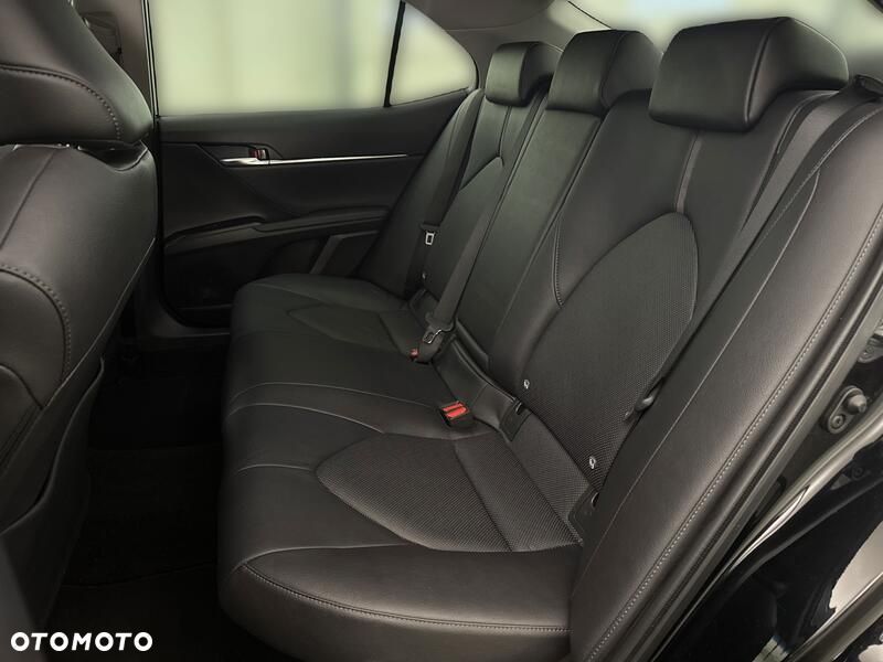 Toyota Camry 2.5 Hybrid Executive CVT - 19