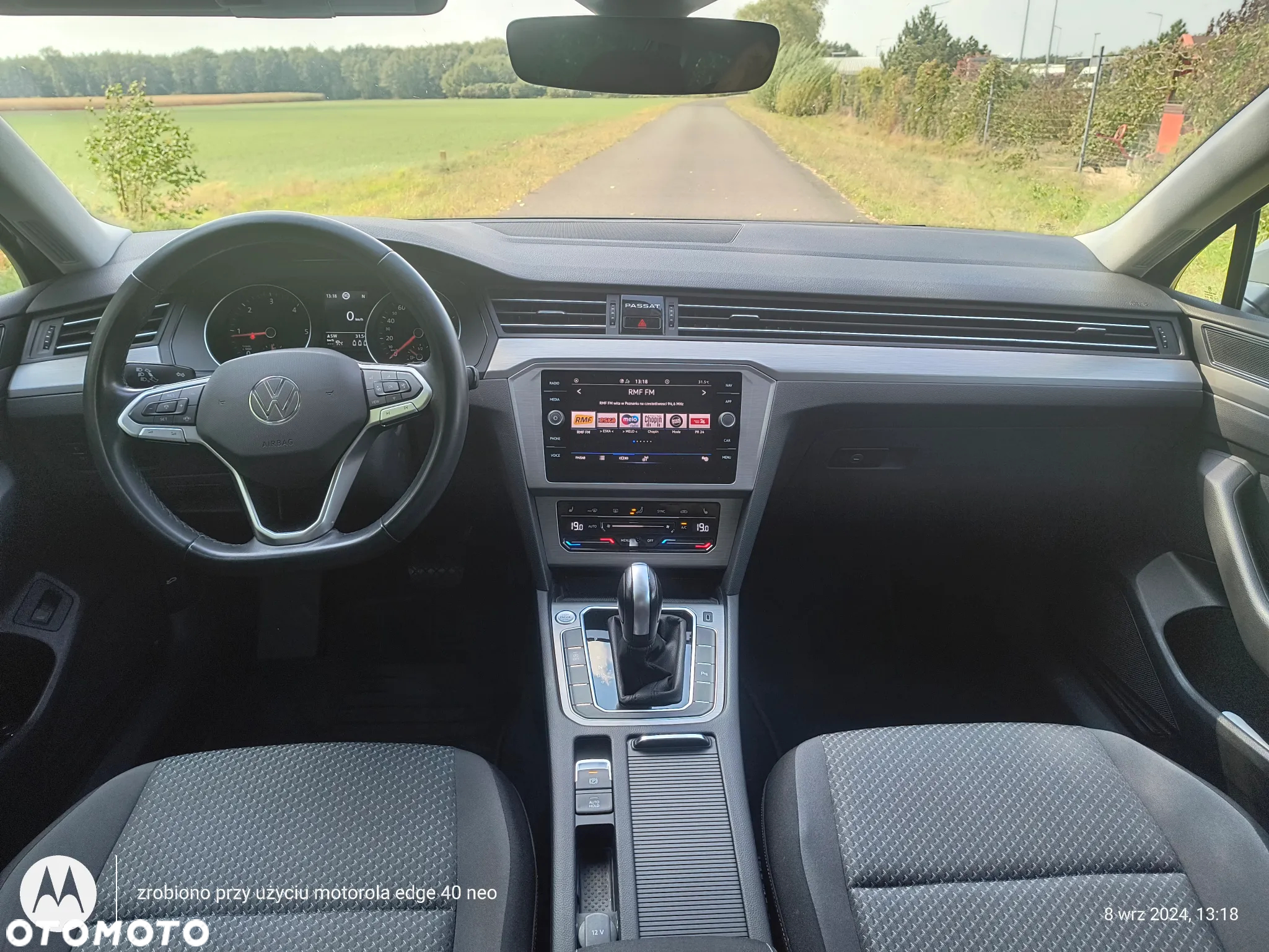 Volkswagen Passat - 21