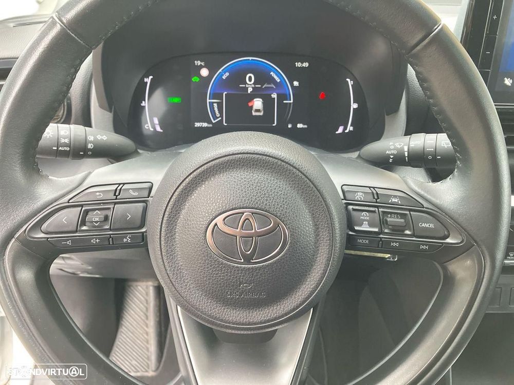 Toyota Yaris Cross 1.5 HDF Comfort Plus - 13