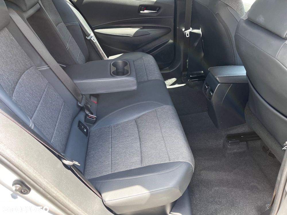 Toyota Corolla 1.8 Hybrid Executive - 33