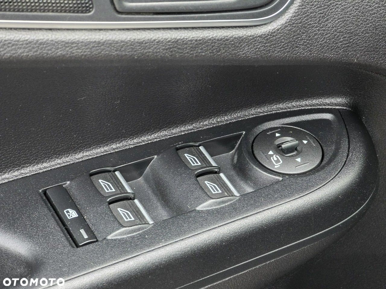 Ford B-MAX - 18