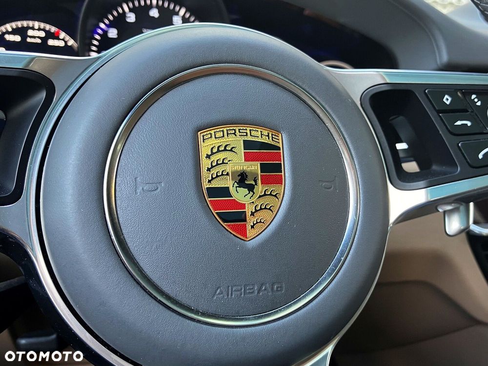 Porsche Cayenne Standard - 36