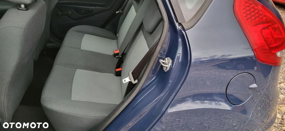 Ford Fiesta 1.25 Ambiente - 14