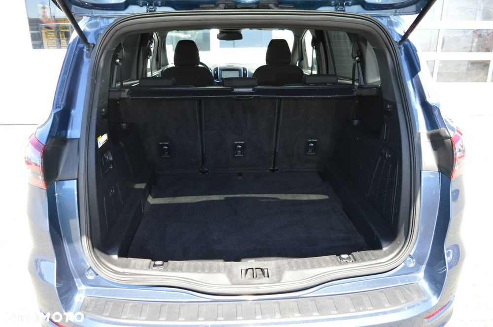 Ford S-Max - 37