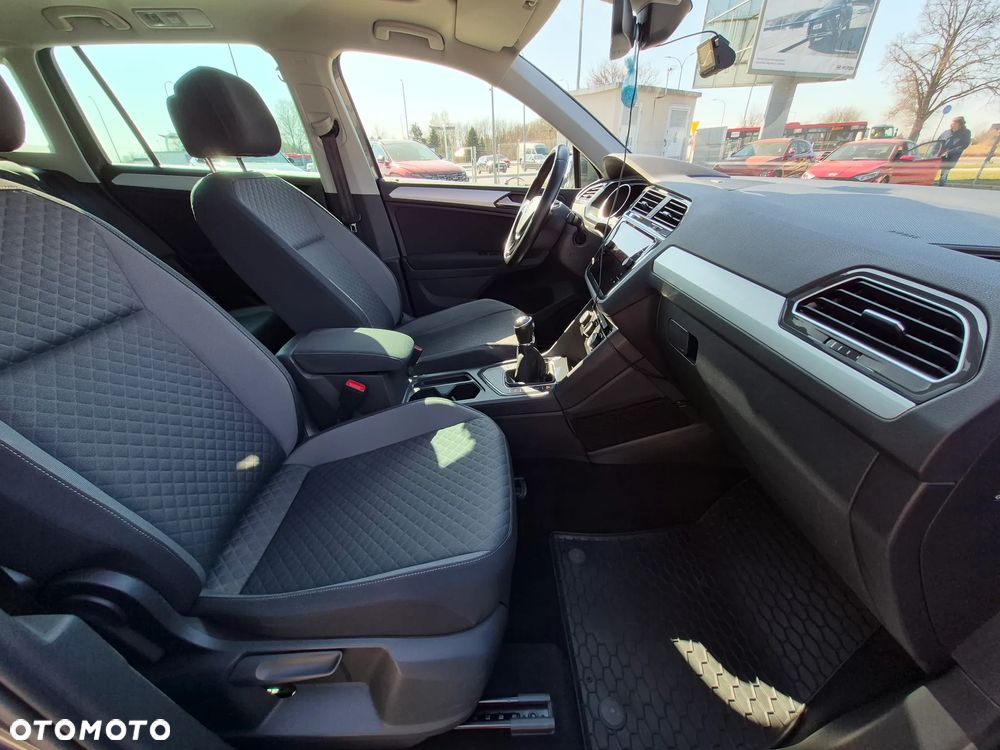 Volkswagen Tiguan 1.5 TSI EVO Comfortline - 17