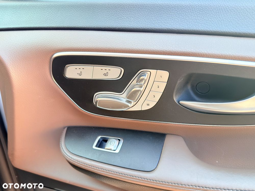 Mercedes-Benz Klasa V 300 d 4-Matic Avantgarde 9G-Tronic (ekstra d³) - 10