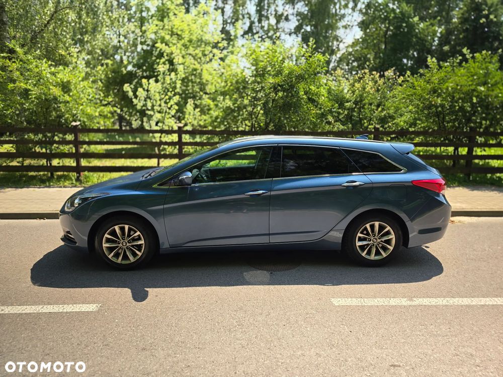 Hyundai i40 Kombi blue 1.6 Family+ - 19