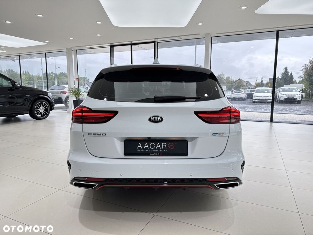 Kia Ceed - 4