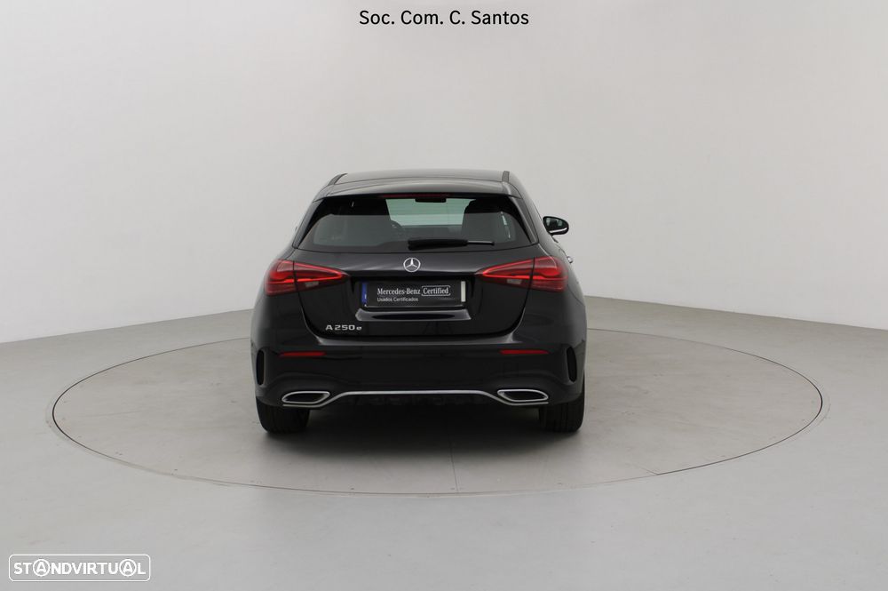 Mercedes-Benz A 250 e AMG Line - 7