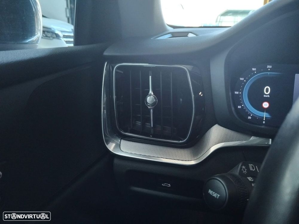 Volvo V60 2.0 B4 Momentum Plus Geartronic - 14