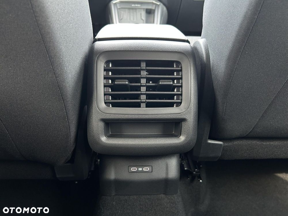 Volkswagen T-Roc - 27