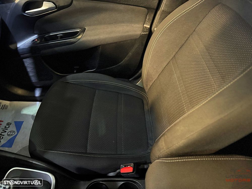 Fiat Tipo Station Wagon 1.6 M-Jet Lounge Tech - 21