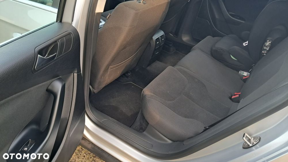 Volkswagen Passat 1.8 TSI Individual - 9