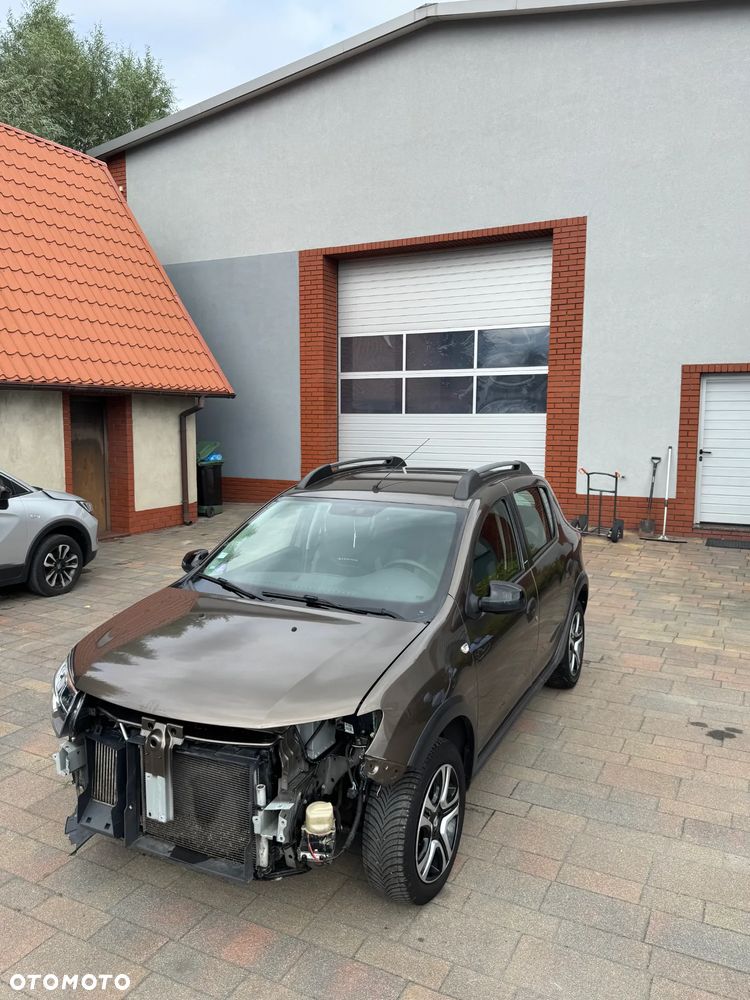 Dacia Sandero Stepway TCe 100 Celebration - 9