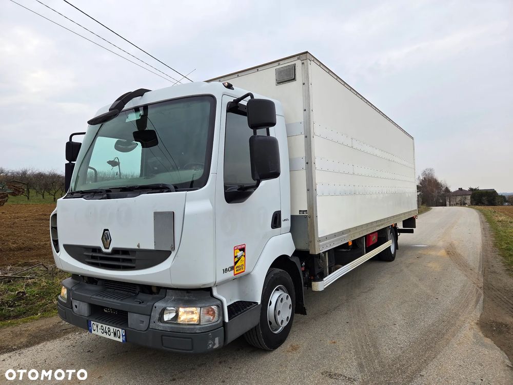 Renault Midlum 220 Atego Scania - 1