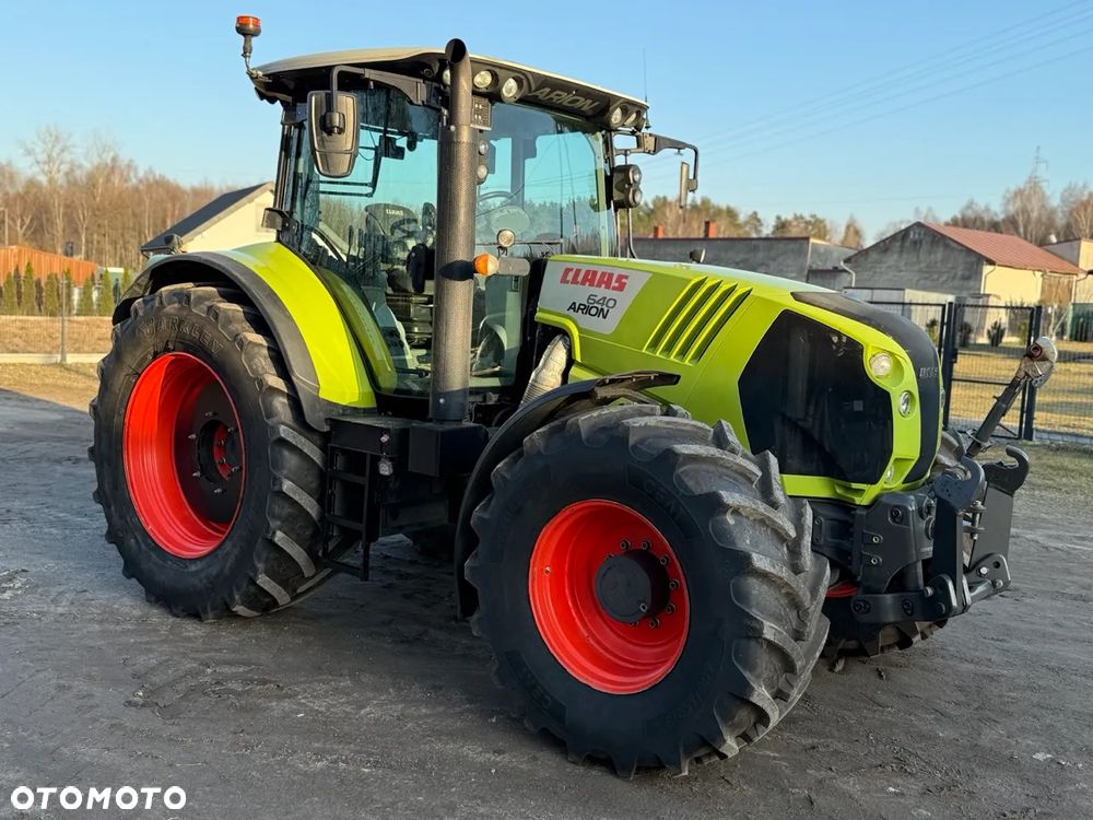 Claas ARION 640 - 7