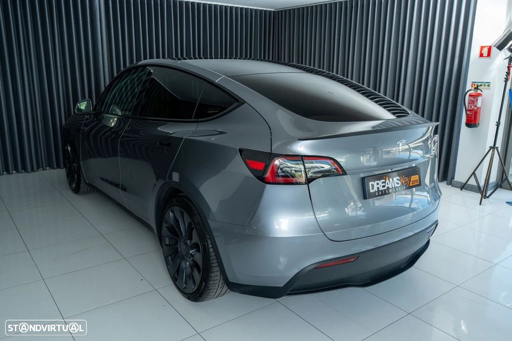 Tesla Model Y Performance Dual Motor AWD - 6